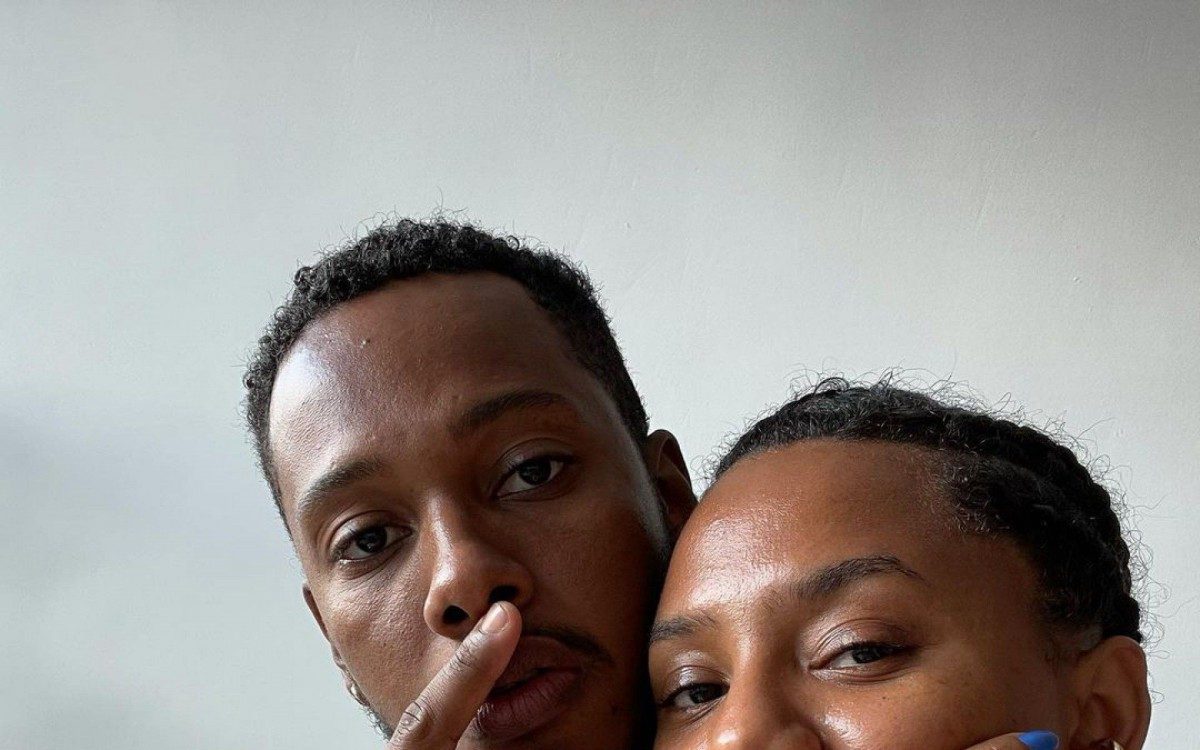 J&eacute;ssica Ellen anuncia noivado com o ator Dan Ferreira