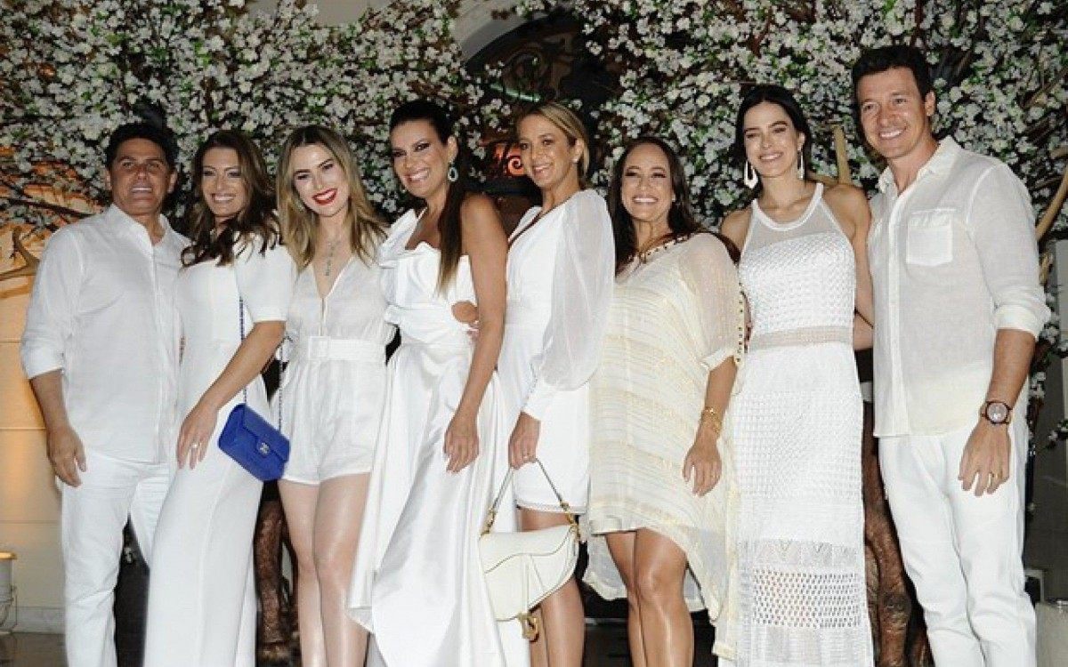 Cesar Filho, Elaine Mickely, Fernanda Keulla, Andrea Guimar&atilde;es, Renata Alves, Vera Viel e Rodrigo Faro
