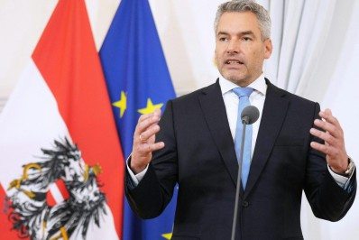 Karl Nehammer assume como chanceler da Áustria