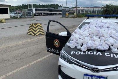 Homem é preso com oito mil pinos de cocaína em Volta Redonda