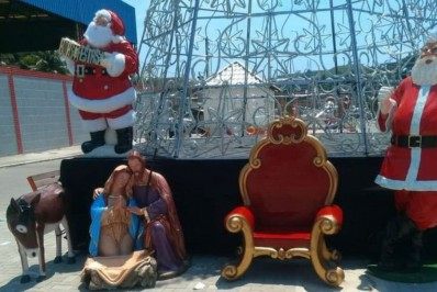 Imagem de Jesus Cristo é furtada de presépio em Belford Roxo