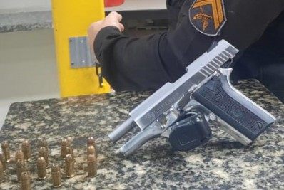 PM prende homem com pistola na Passagem, em Cabo Frio