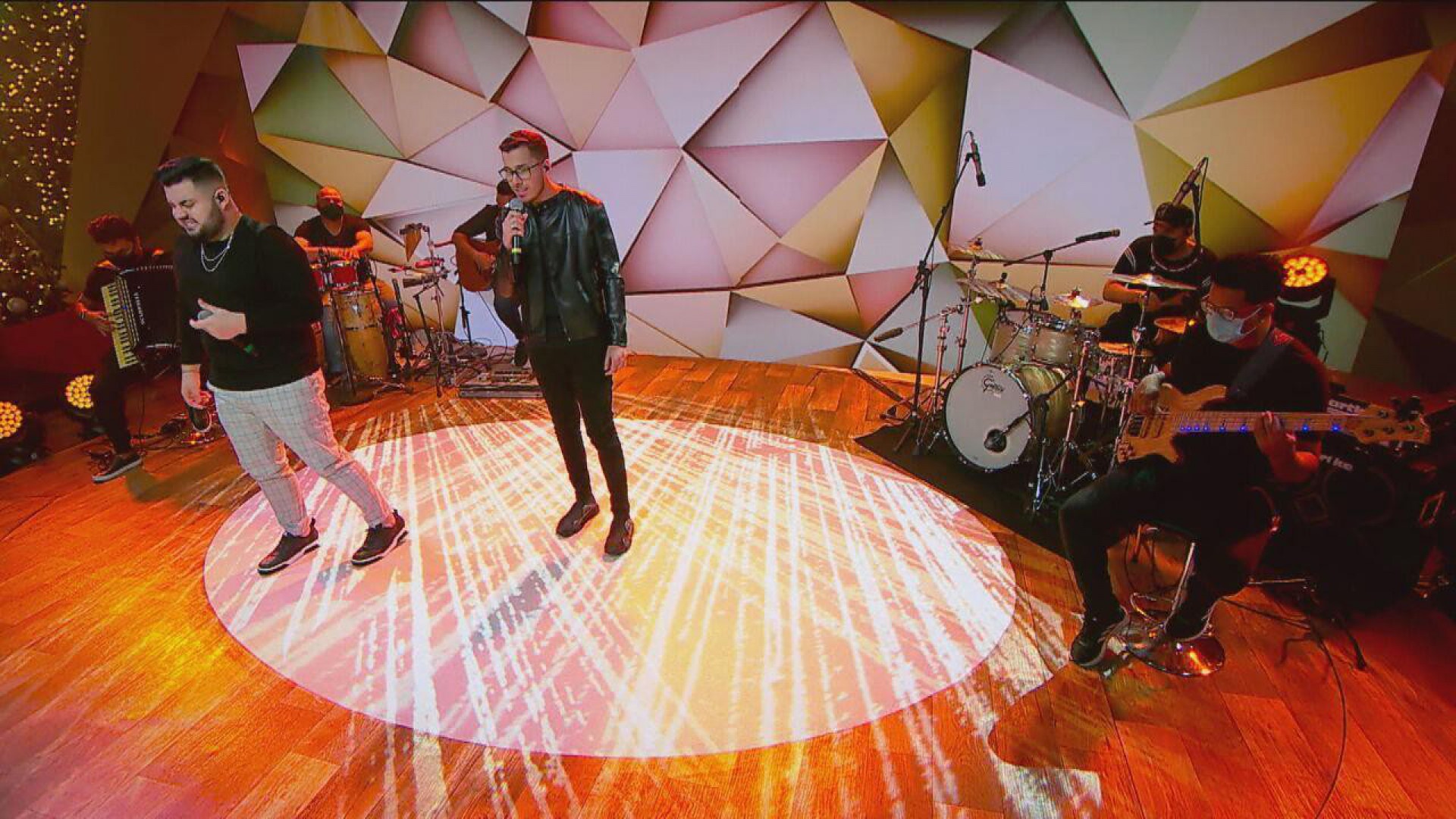 Dom Vittor e Gustavo - Reprodução/Globo