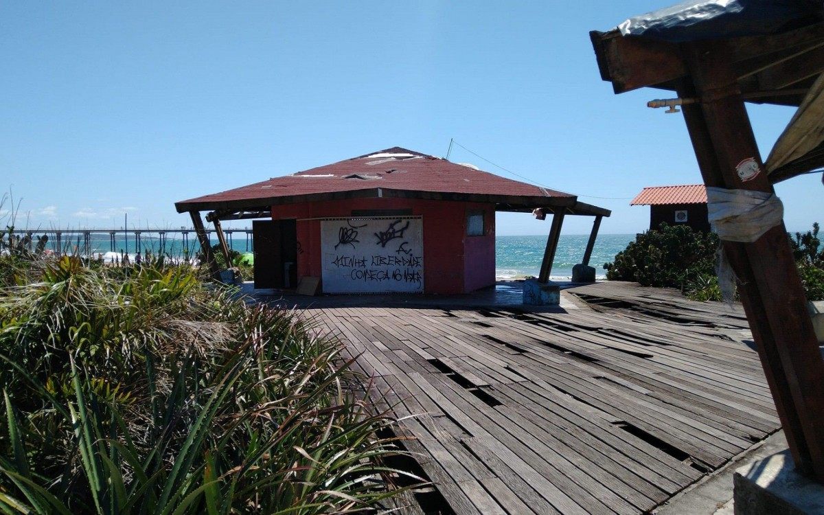 Completamente abandonado, o local &eacute; utilizado por usu&aacute;rios de drogas e chega a servir como ponto de venda de entorpecentes. 