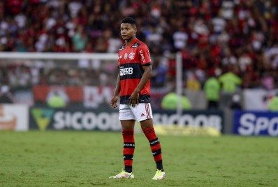 Joia do Flamengo comemora estreia no time profissional: 'Sensação inexplicável'