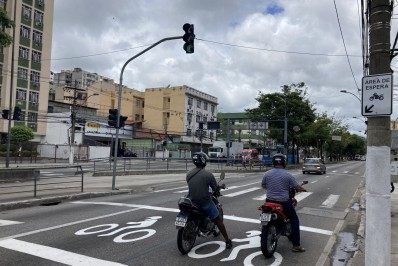 Alameda, na Zona Norte, terá faixa de retenção exclusiva para motos