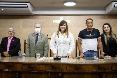 Servidores da Policlínica de Caxias são homenageados na Câmara