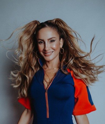 Claudia Leitte - Tainá Bernard