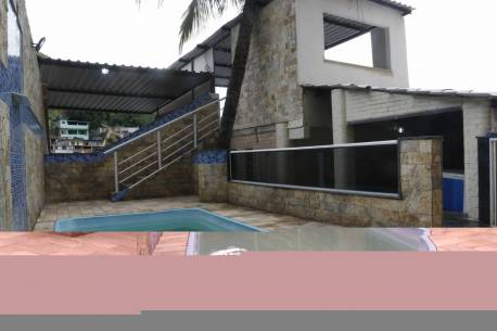 Casa do traficante "Lacoste", chefe do trafico no Morro da Serrinha - Reginaldo Pimenta / Agencia O Dia