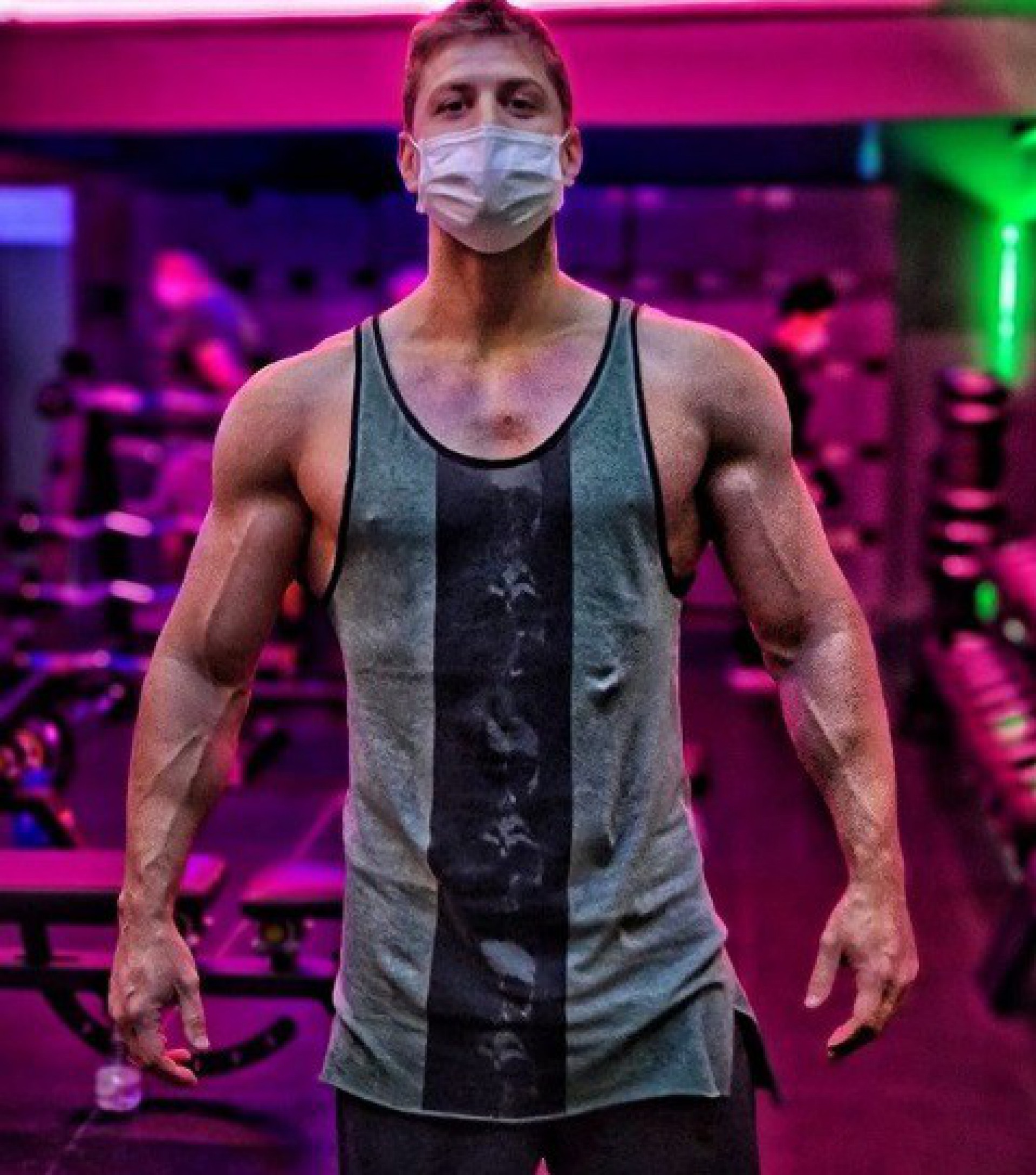 Ex-BBB Lucas Gallina surpreende ao ganhar 30 kg: ele passou dos 86 kg para os 116 kg - Reprodução Internet