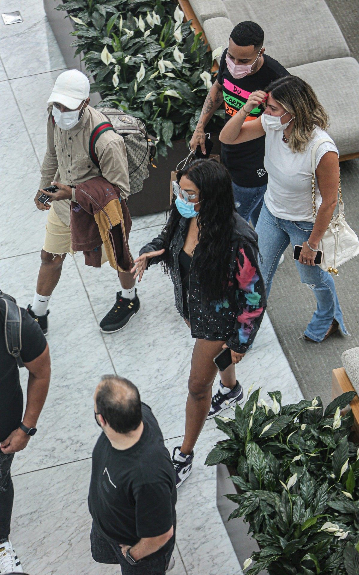 Ludmilla passeia em shopping da Barra da Tijuca, na Zona Oeste do Rio, nesta ter&ccedil;a-feira