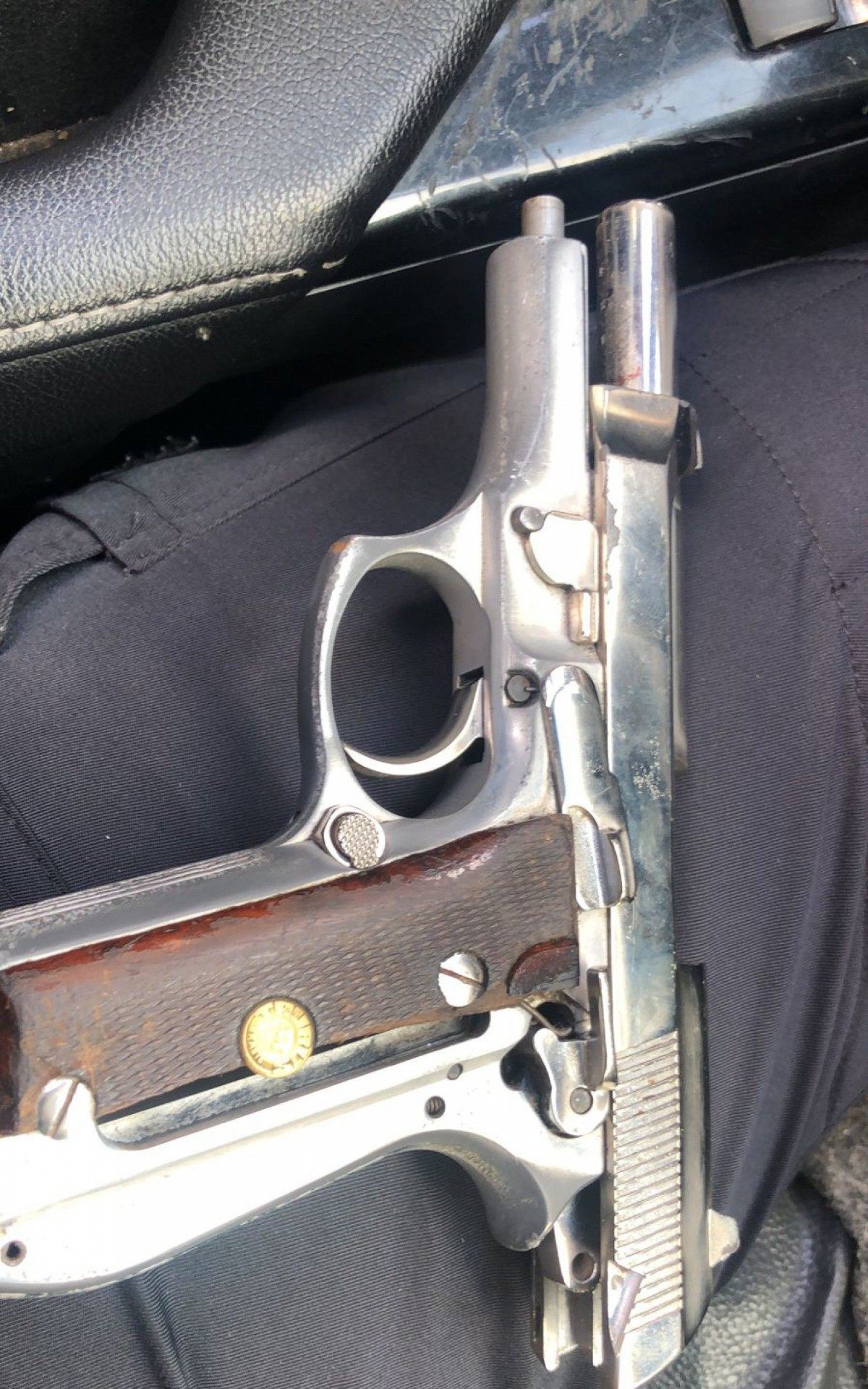 Na opera&ccedil;&atilde;o, o 21&ordm; BPM apreendeu uma pistola da Marca Taurus 