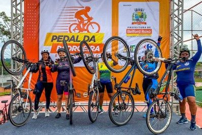 Ciclistas pedalam 7 km e comemoram o Dia da Padroeira de Belford Roxo