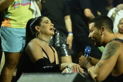 Carlinhos Maia e GKay fazem as pazes no último dia de Farofa