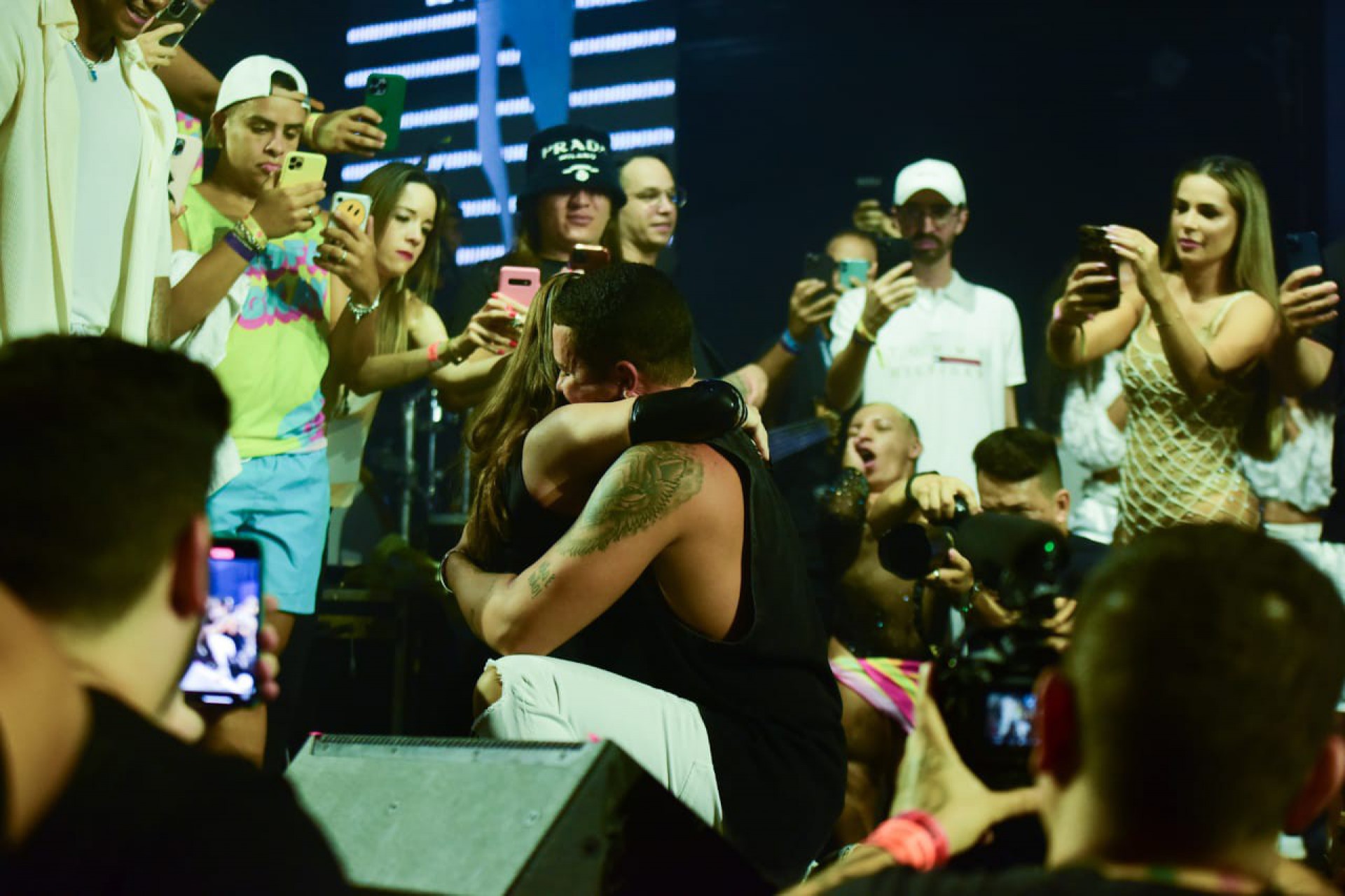 Gkay e Carlinhos Maia se reencontram e fazem as pazes no último dia de Farofa, em Fortaleza, no Ceará, na noite desta terça-feira - Ag. News