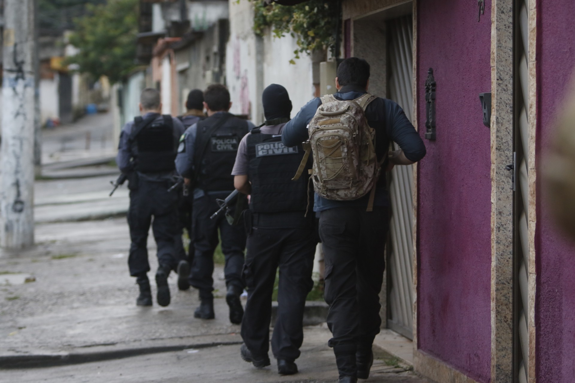Poliicia - Operaçao Castelar, Belford Roxo, na manha de hoje. - Reginaldo Pimenta / Agencia O Dia