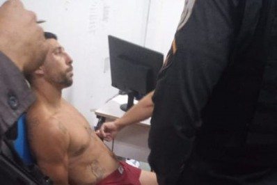 Homem é preso após furtar carro de agência automotiva em Araruama