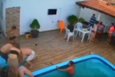 Vídeo: menina de 13 anos se afoga após ter cabelo sugado por ralo de piscina