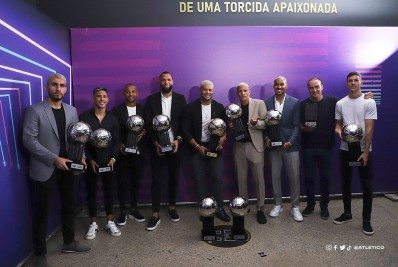 Campeão pelo Atlético-MG, Hulk domina premiação Bola de Prata