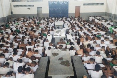 Detentos recebem imunização contra gripe em penitenciárias de Campos