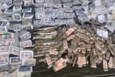 PM prende dupla e apreende drogas em Mesquita