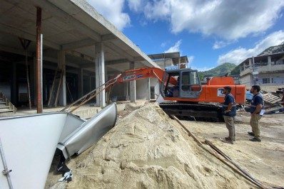 Prédio da milícia de Rio das Pedras é demolido em ação do MP com a Prefeitura