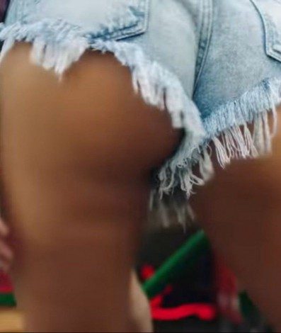 Anitta e Pedro Sampaio lançam 'No Chão Novinha' - Reprodução