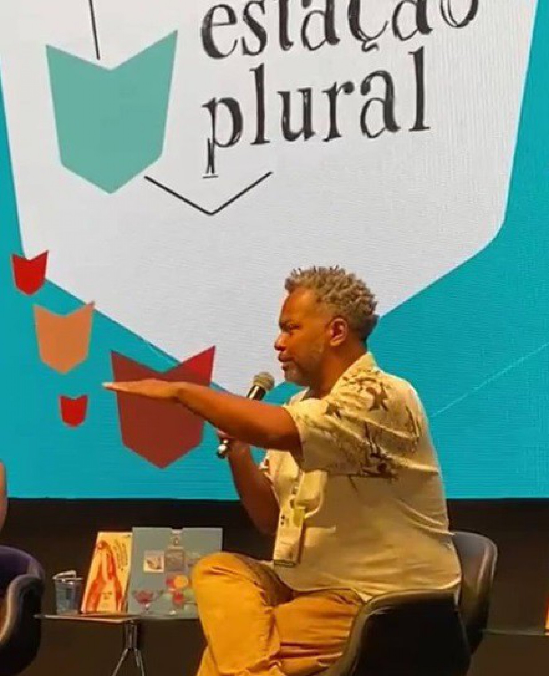 Binho Cultura participa da Bienal do Livro Rio - Reprodução