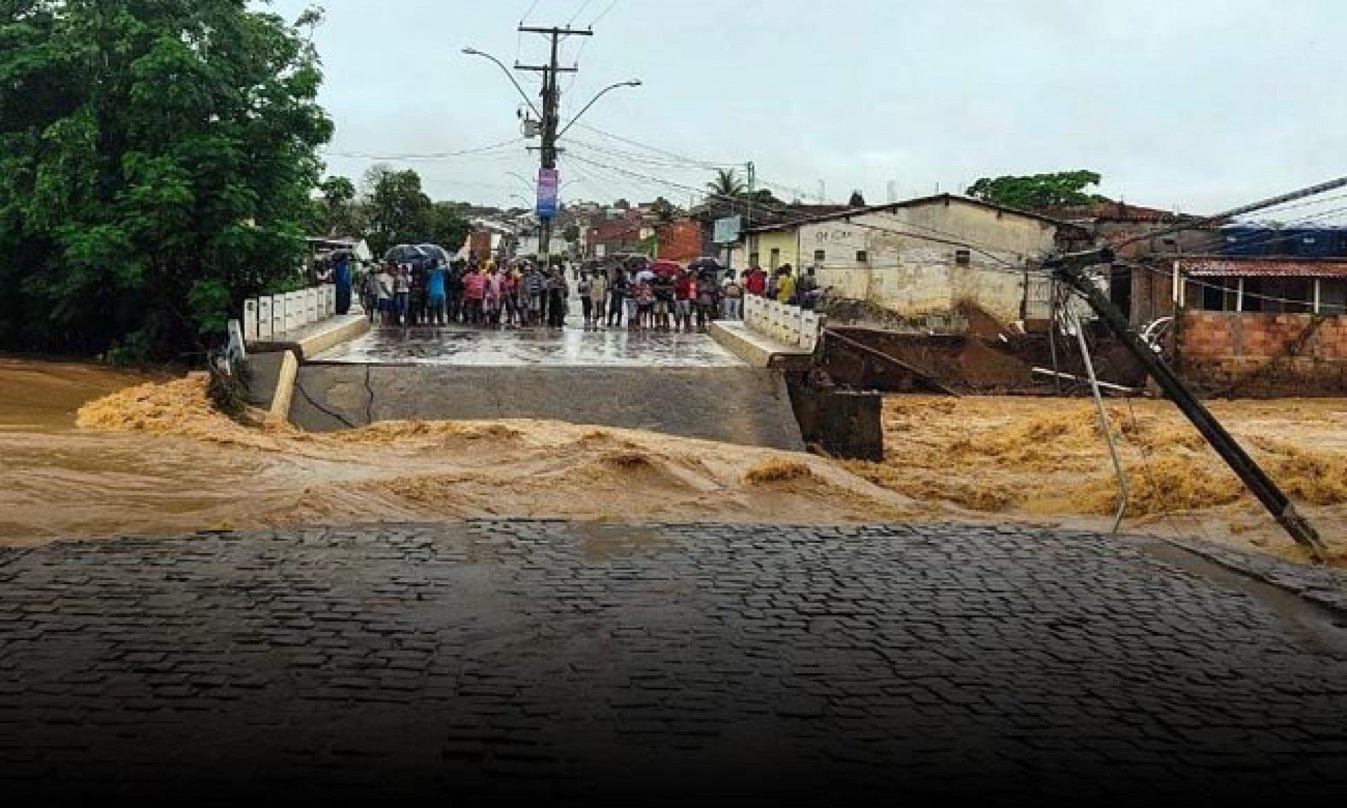 Vídeo Chuva Forte Deixa 24 Municípios Baianos Em Situação De Emergência Brasil O Dia 