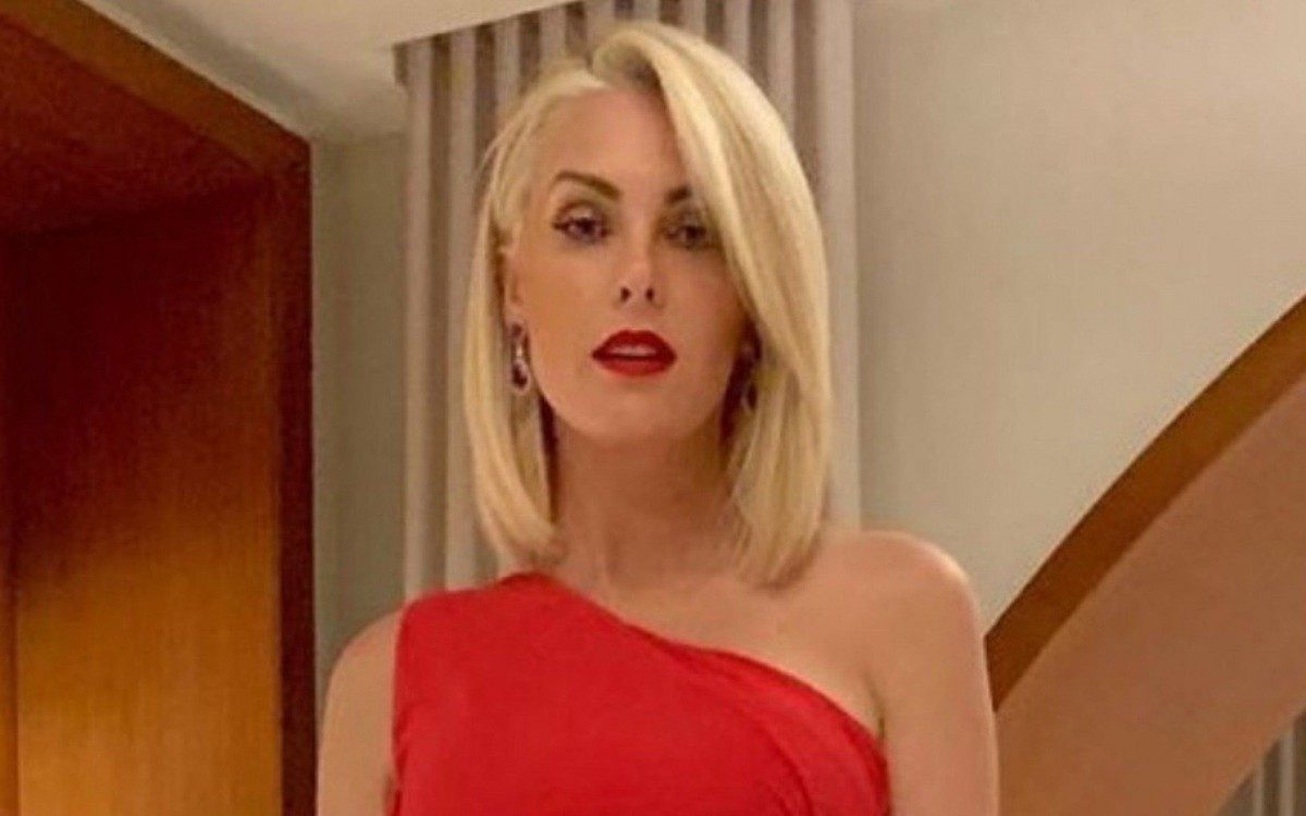 Ana Hickmann  - Reprodu&ccedil;&atilde;o