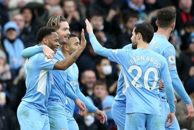 Manchester City vence a sexta seguida e dispara na liderança do Inglês