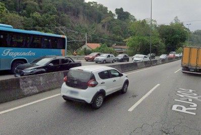Homem morre em acidente entre carro e moto em Niterói
