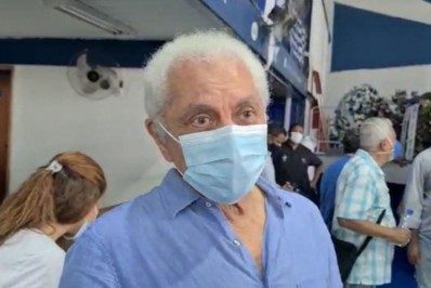 Paulinho da Viola se emociona em despedida de Monarco: 'A voz de um tempo que não temos mais'