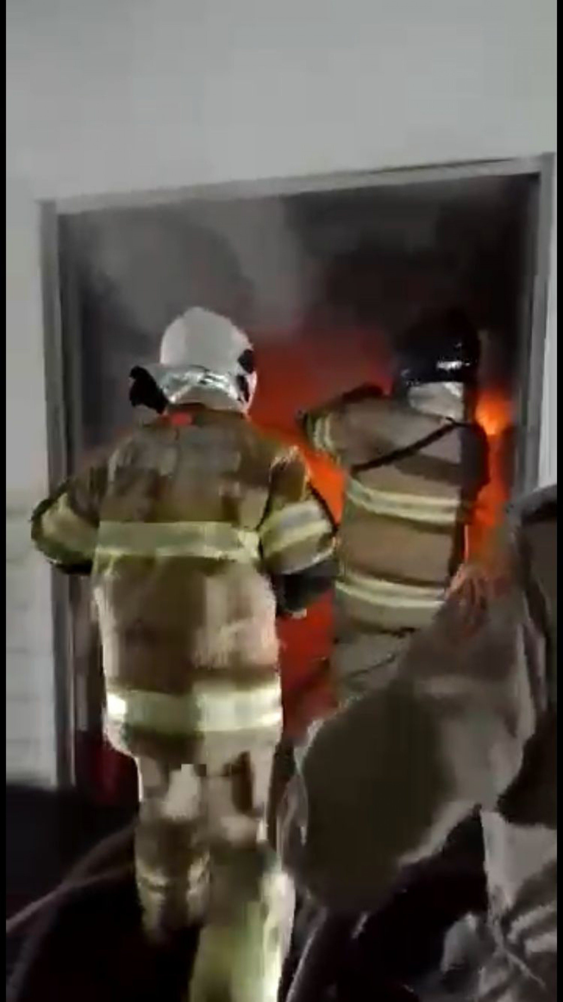 Incêndio atingiu prédio da imprensa estadual, em Niterói - Reprodução