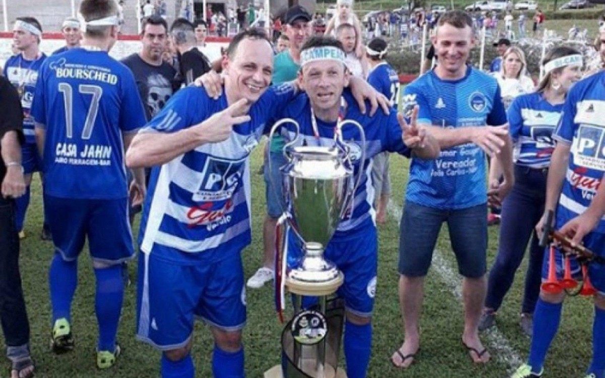 Geovani Biancho (&agrave; esquerda) foi socorrido, mas n&atilde;o resistiu