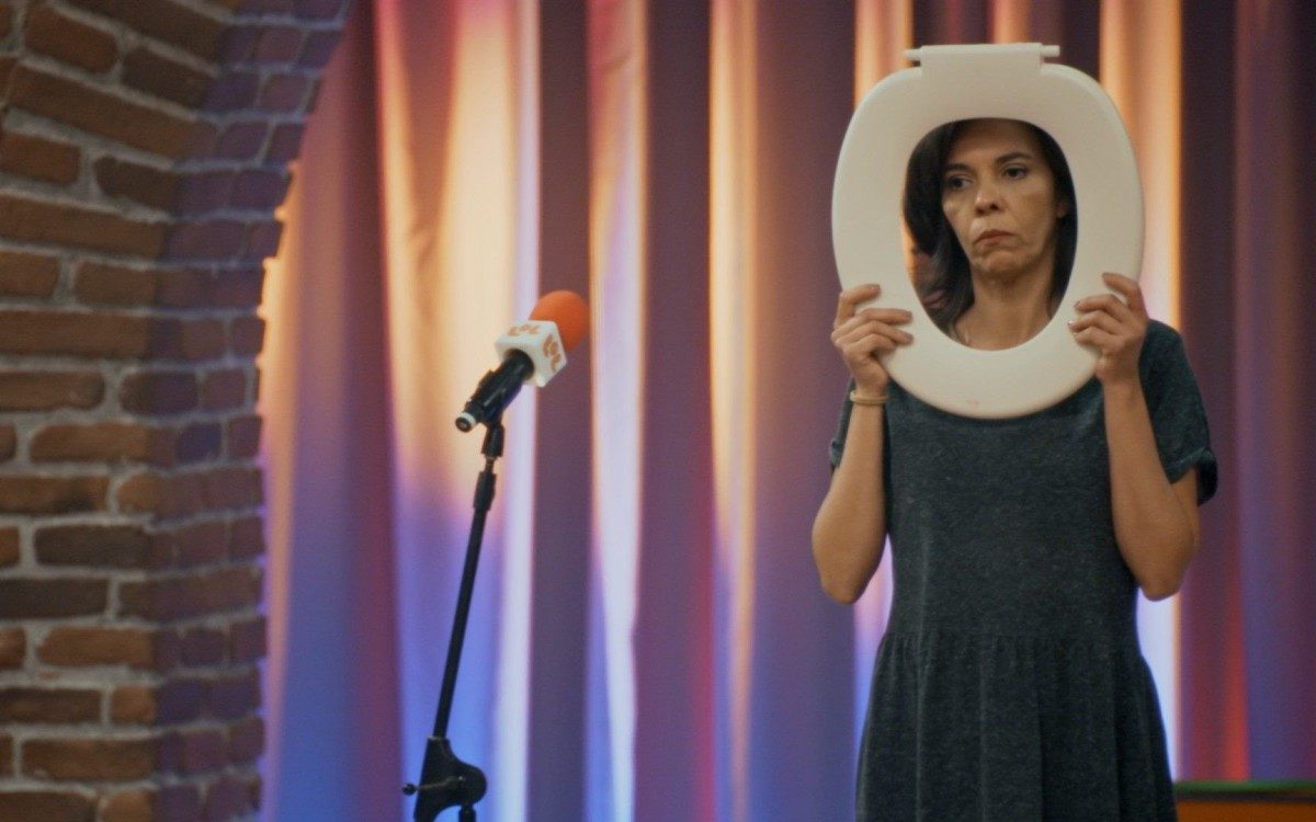 Flavia Reis em cena da 1Âª temporada de 'LOL - Se Rir, JÃ¡ Era!' - DivulgaÃ§Ã£o/Amazon Prime Video