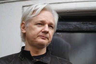 Advogado de Assange defende liberdade de informação para evitar extradição