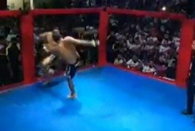Vídeo: prefeito e ex-vereador resolvem desavenças políticas em luta de MMA