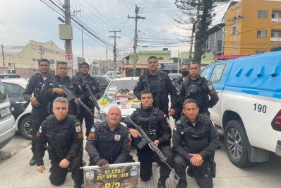 PM captura dois autores de tiroteio na Praia do Forte, em Cabo Frio; um deles resistiu à prisão e morreu