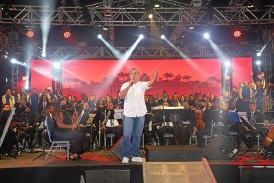 Abertura do Natal em Búzios surpreende, emociona  e mostra potencial 