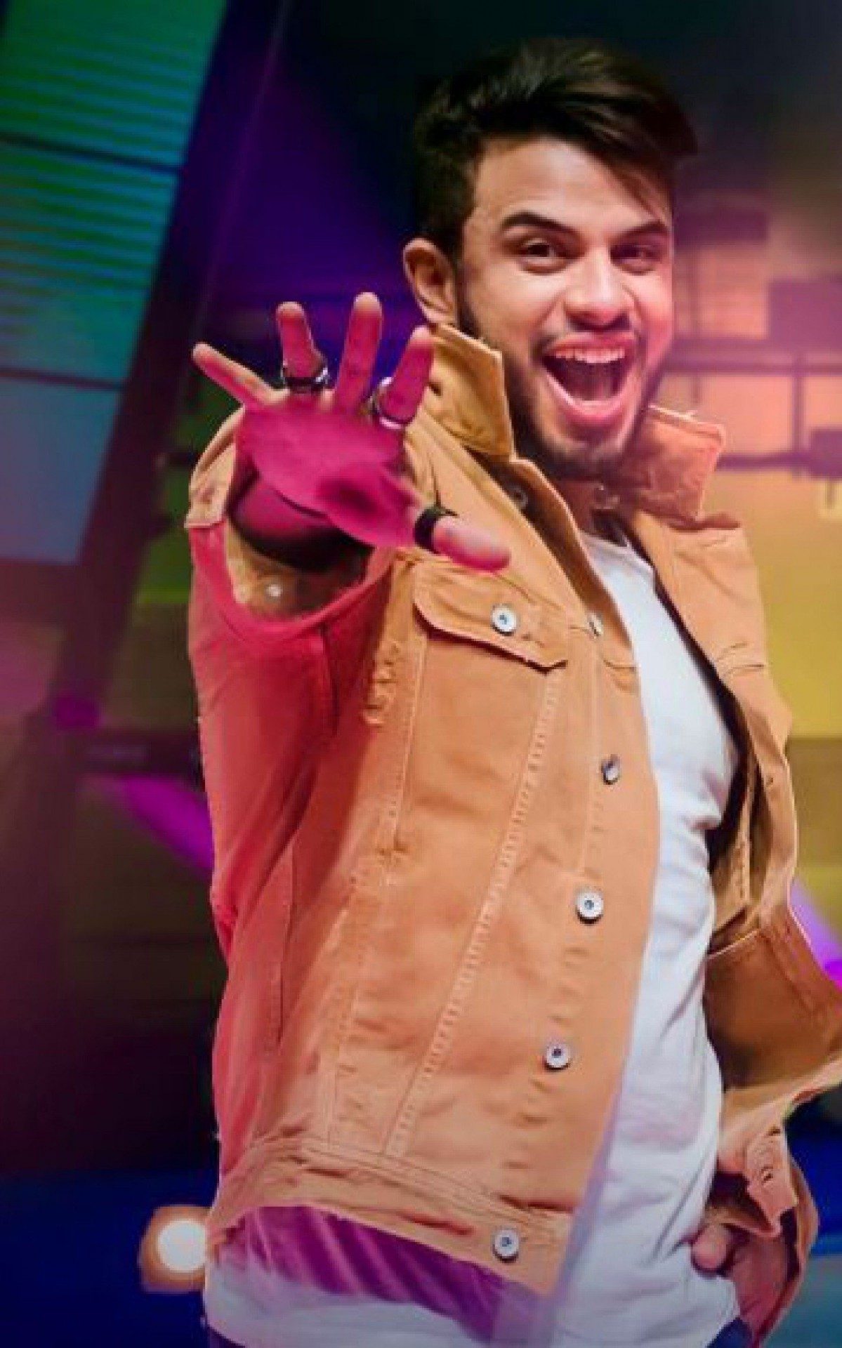 &Aacute;vine Vinny tem 32 anos