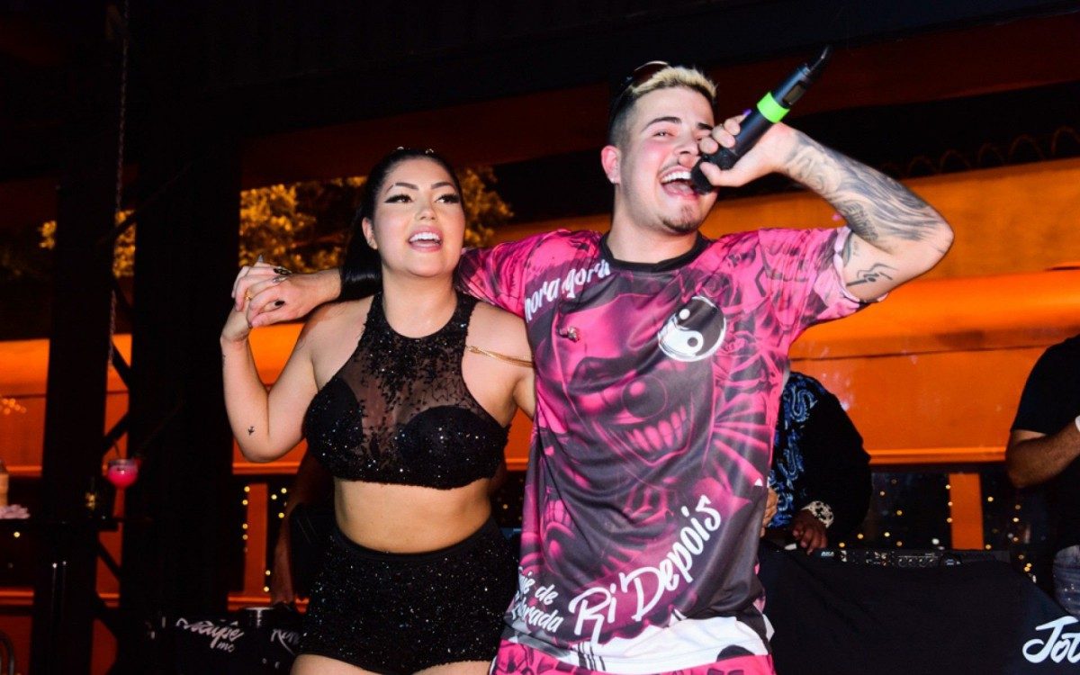 Estefany Boro, namorada de Jottapê, comemora aniversário com festão em SP