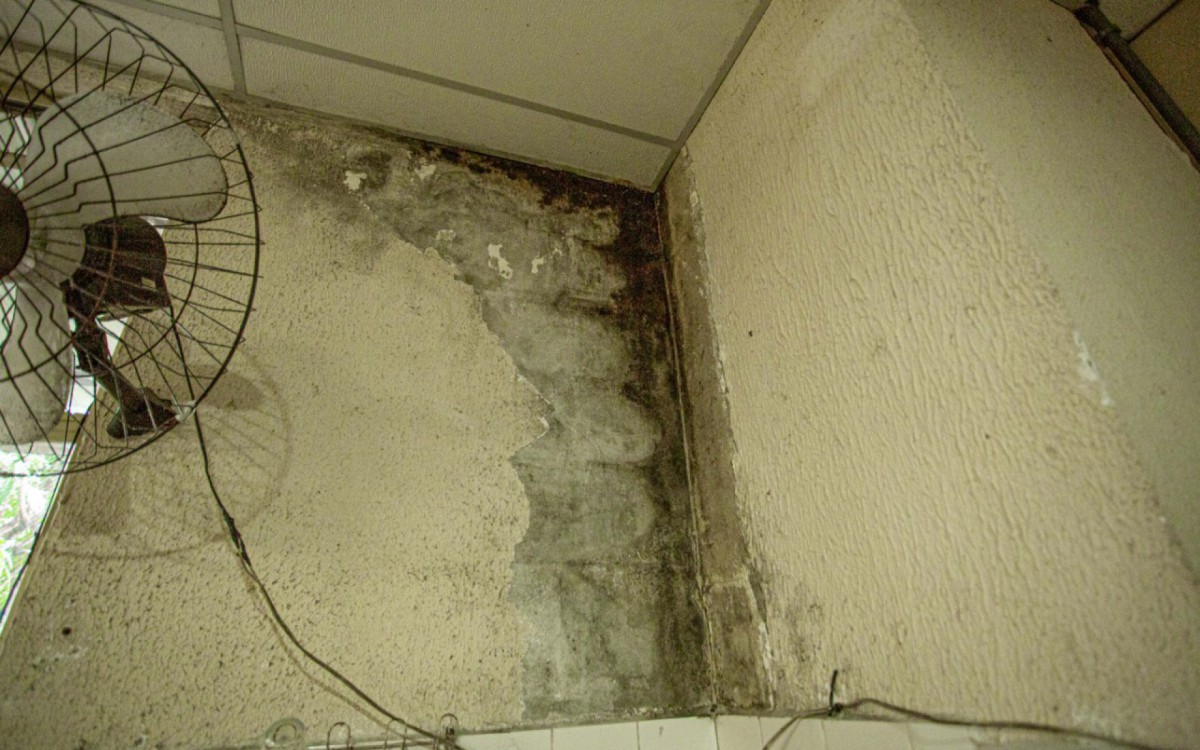 Infiltração em base da Guarda Municipal do Rio