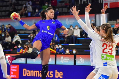 Brasil perde para a Dinamarca e se despede do Mundial de Handebol 