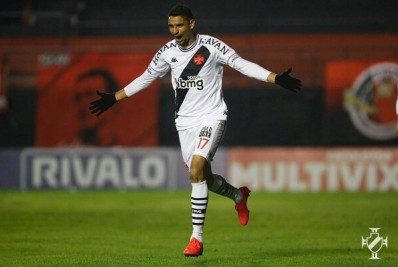 Sem Cano, Vasco tenta a permanência de Daniel Amorim