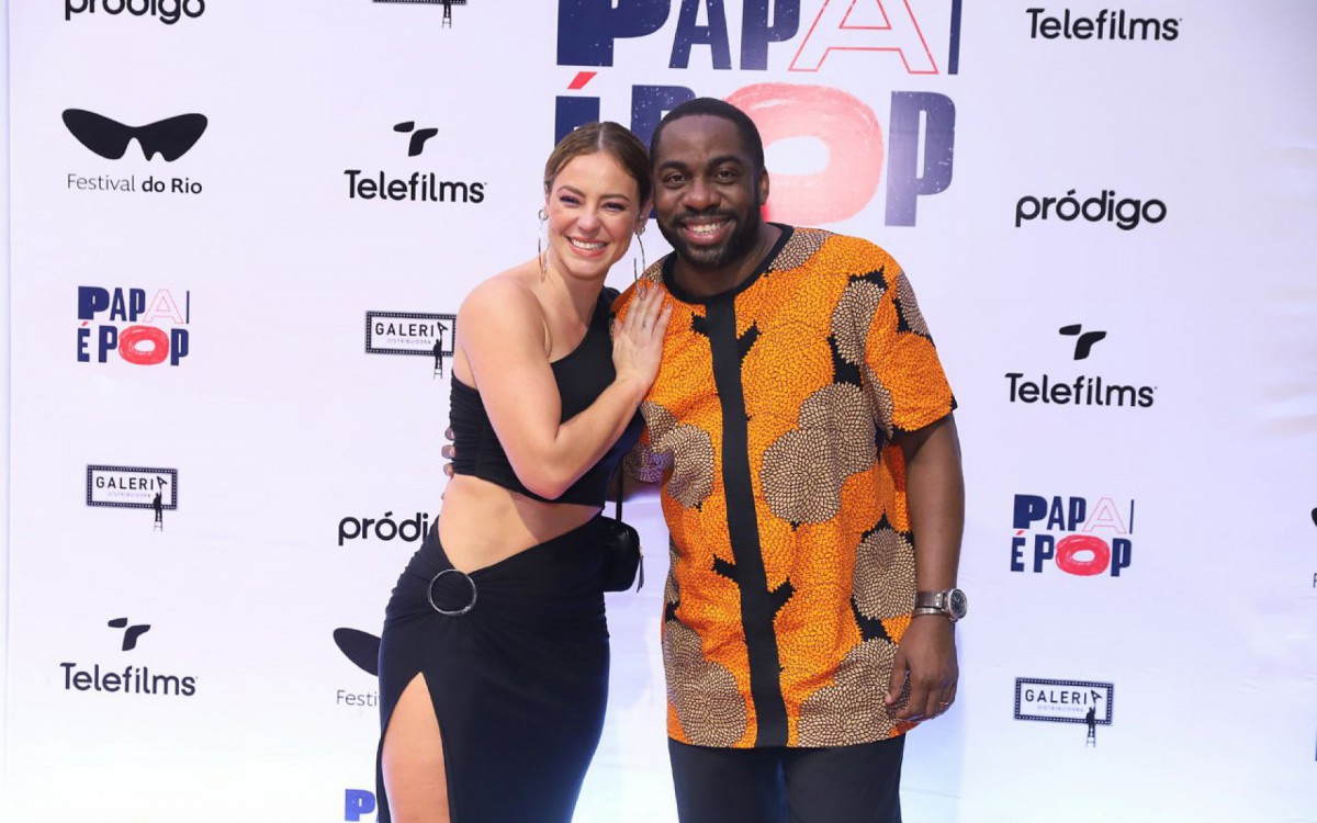 Paolla Oliveira e L&aacute;zaro Ramos na pr&eacute;-estreia do longa 'Papai &Eacute; Pop'
