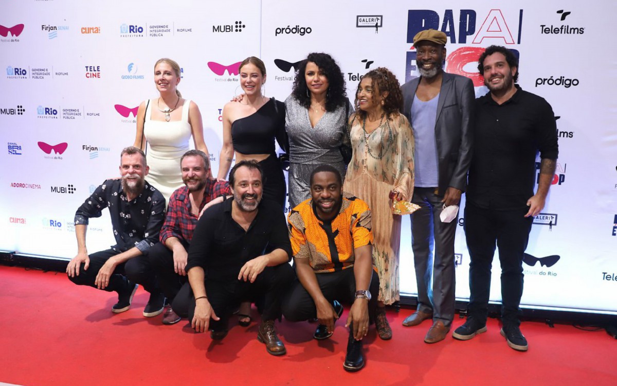 Elenco e equipe do filme 'Papai &Eacute; Pop' na pr&eacute;-estreia do longa, na Zona Sul do Rio