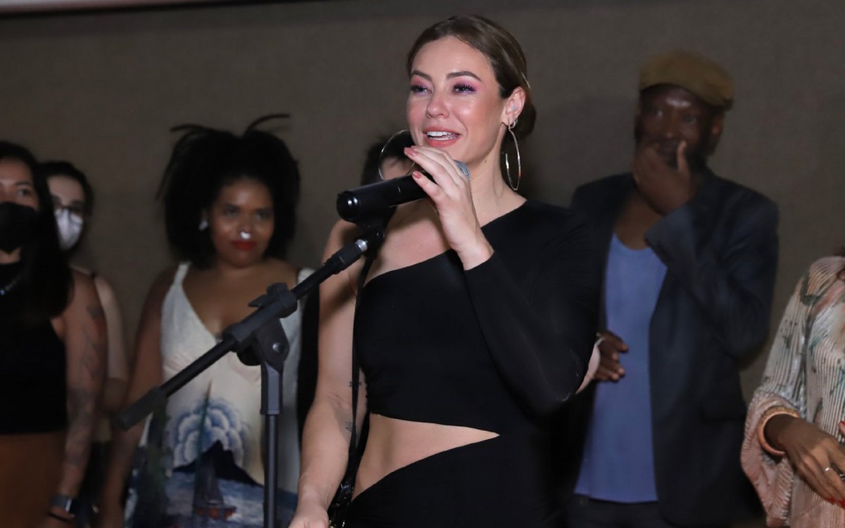 Paolla Oliveira na pr&eacute;-estreia do longa 'Papai &Eacute; Pop'