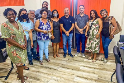 Prefeito de Belford Roxo se reúne com Sepe, anuncia pagamento do 13º e antecipação de salário