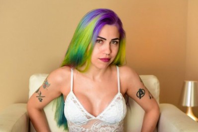 Ex-atriz revela distúrbio de personalidade: 'Pornô é pesado'